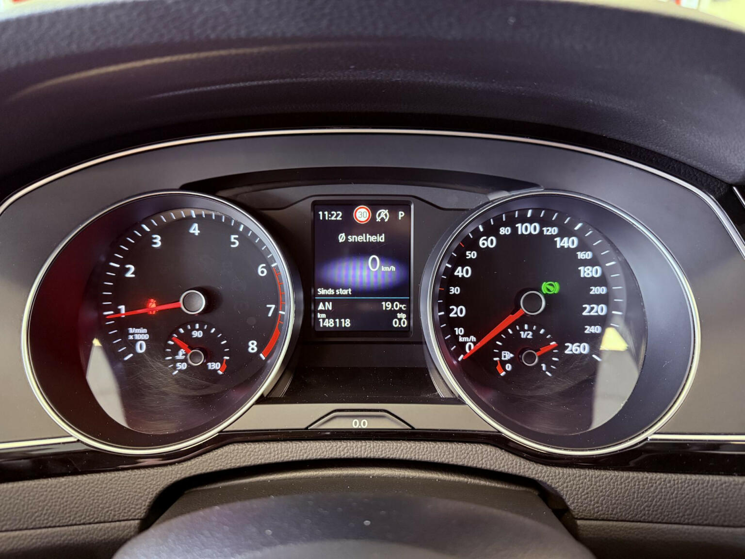 Volkswagen-Passat-21