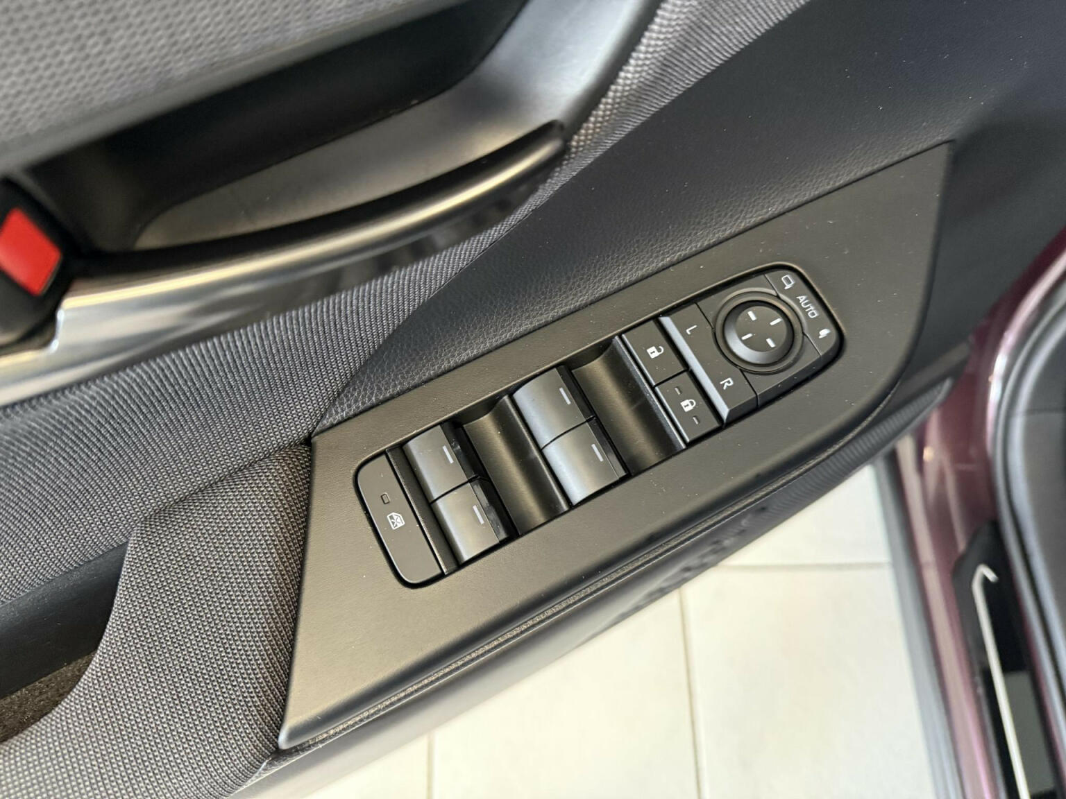 Toyota-C-HR-18
